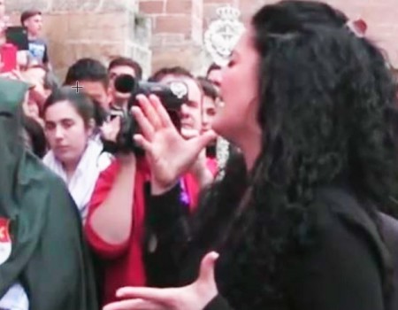 Rocío Segura a la Esperanza en la salida de la Catedral | 2014