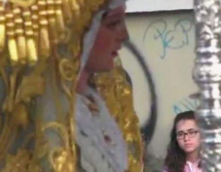 María Canet a la Virgen Los Ángeles | 2013