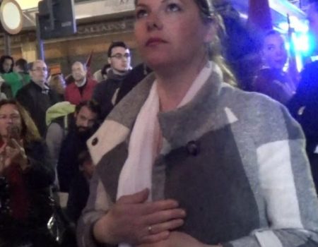 Montse Pérez, saeta por Carceleras a la Virgen de Gracia y Amparo con San Juan Evangelista | 2018