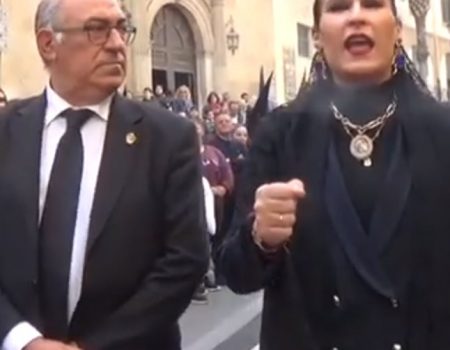 Ana Mar y El Niño de las Cuevas al Entierro por segurilla y cambio a toná | 2019