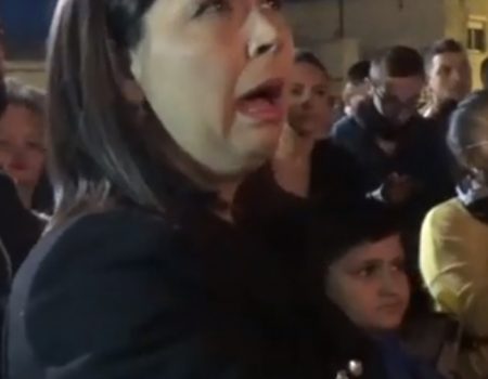 María Canet a la Virgen de la Unidad por seguirilla a debla | 2019