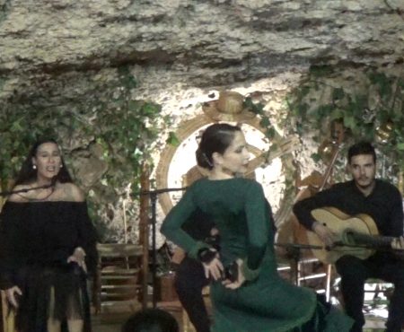 Fandangos de Huelva al baile Virginia Garcia cante Ana Mar al toque Antonio Quero y a las palmas Niño de Las Cuevas